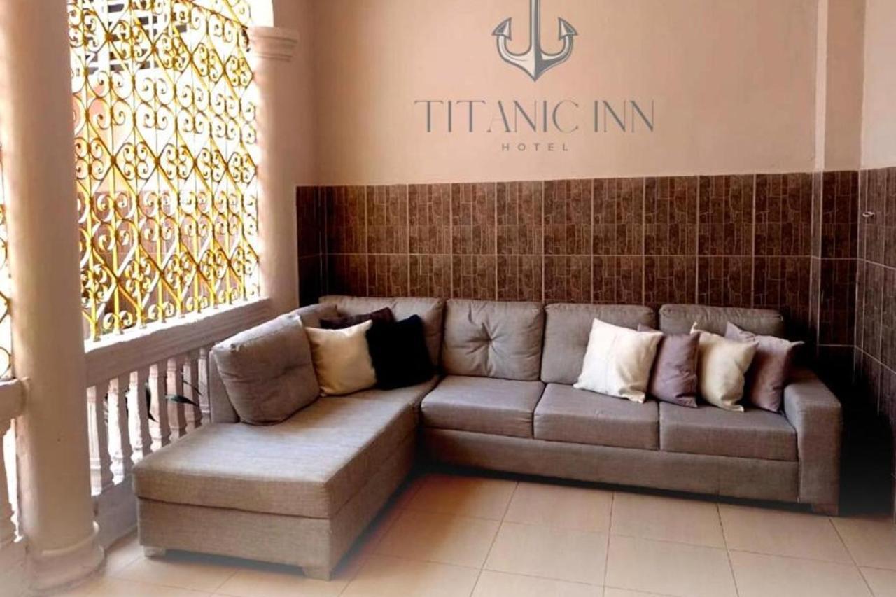 Hotel Titanic Inn ซันตามาร์ตา ภายนอก รูปภาพ